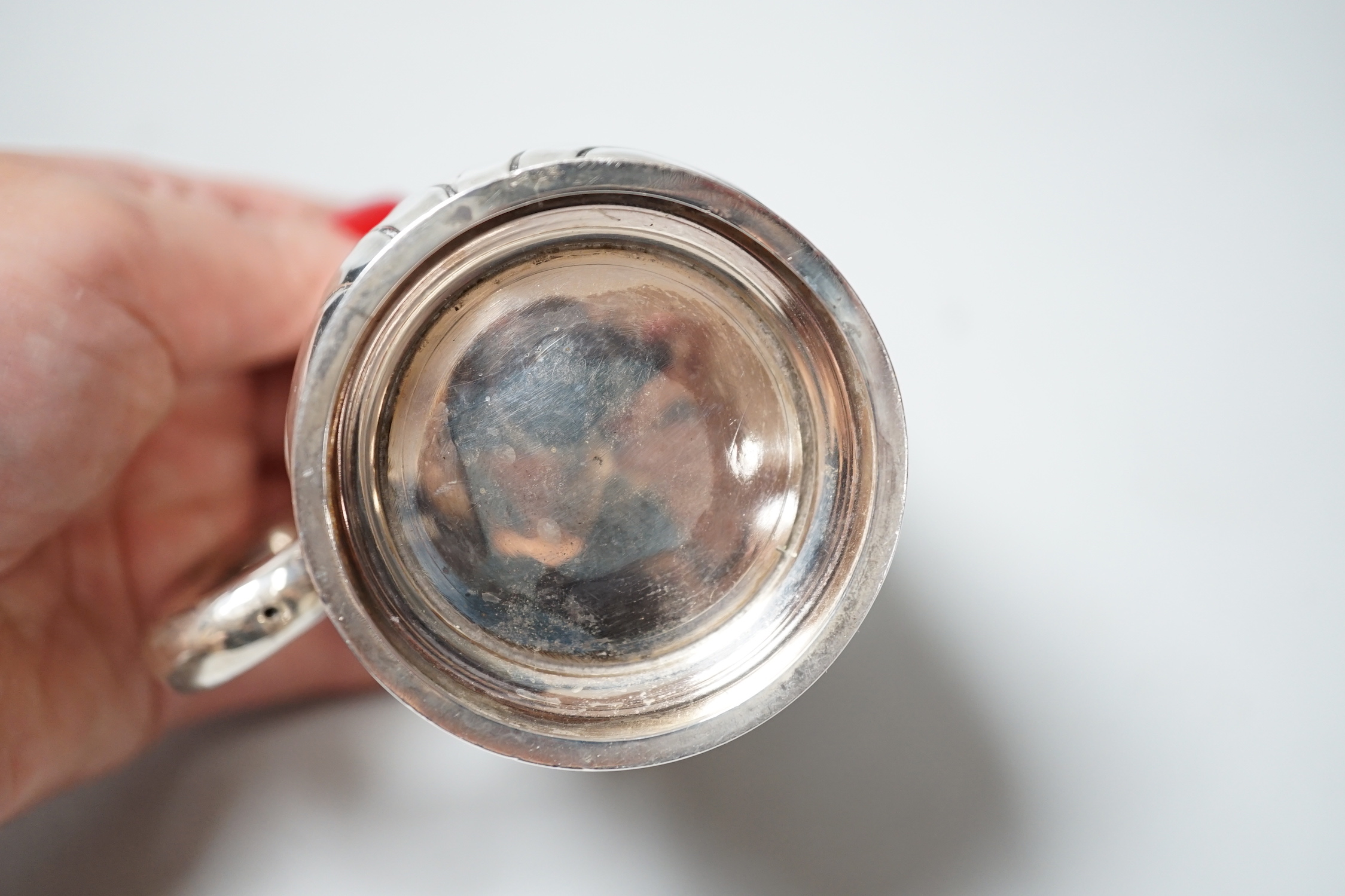An Art Nouveau silver christening mug, Thomas Hayes, Birmingham, 1904, 89mm.